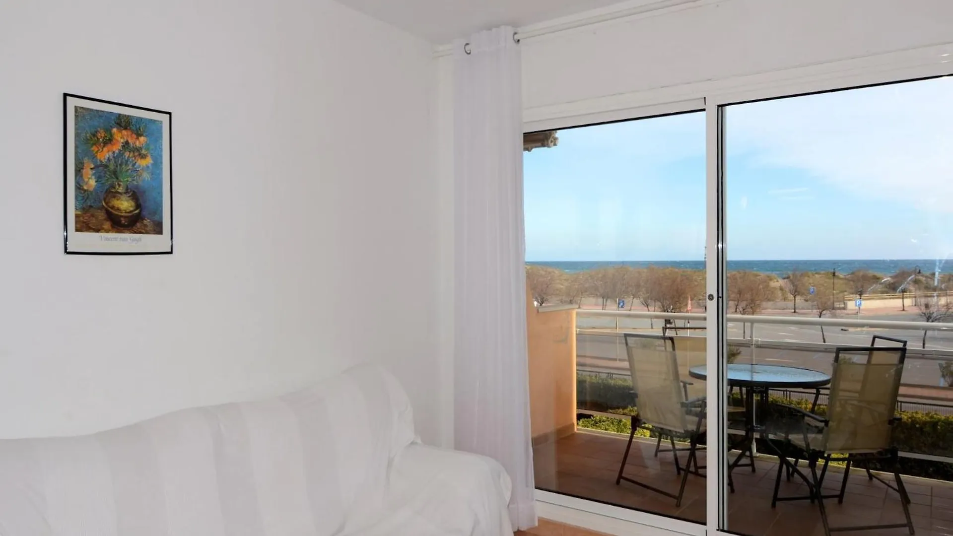 Port Pals E 202 Apartment